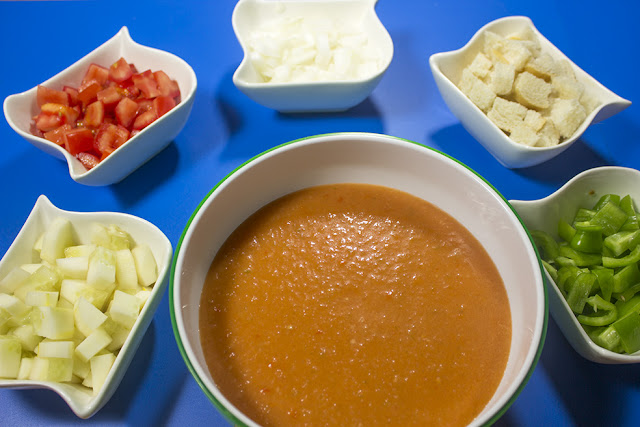 gazpacho con complementos