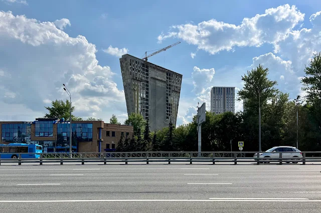 Волоколамское шоссе, офис компании Sany Heavy Industry Co. Ltd, строящийся жилой комплекс Level Стрешнево