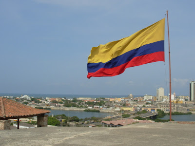 El fuerte desde lo alto. Atención, ya vienen los corsarios franceses (y aunque impenetrable, los asediaron y cobraron rescate)