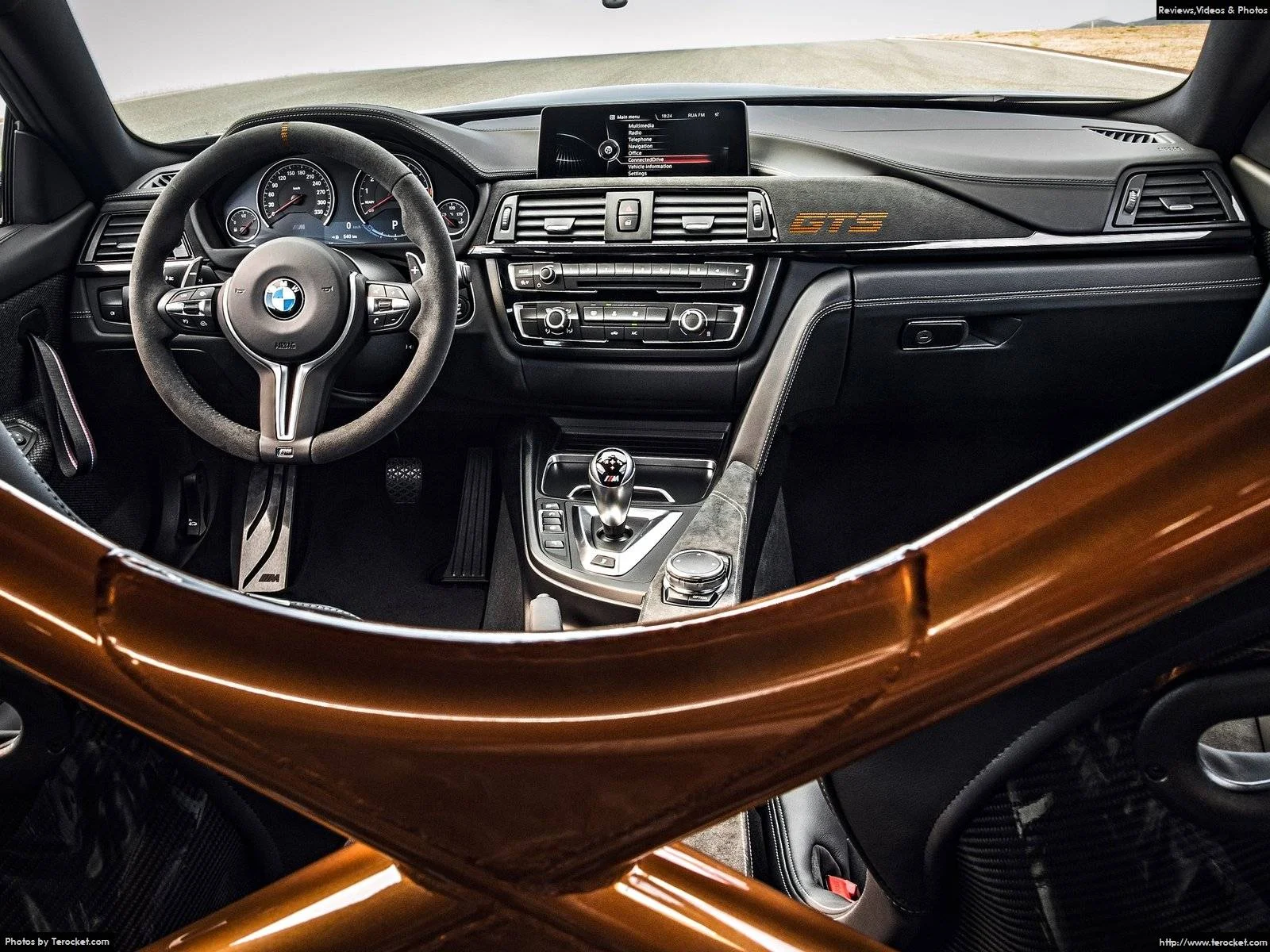 Hình ảnh xe ô tô BMW M4 GTS 2016 & nội ngoại thất