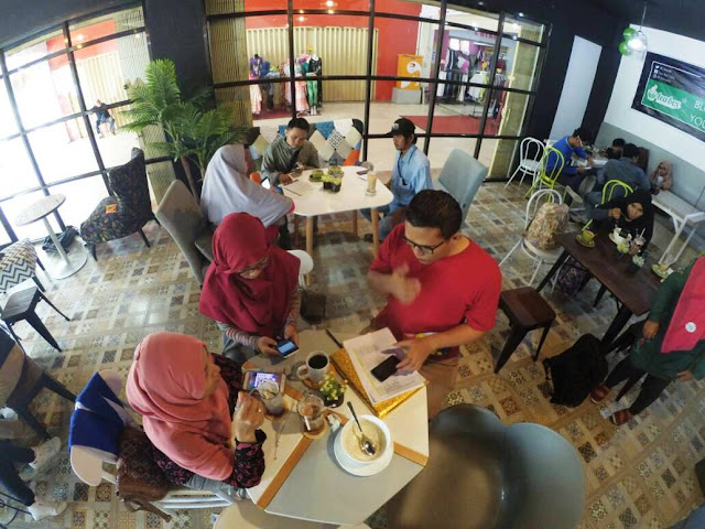 Tea Box Cafe Batam Tempat Nongkrong Kuliner Seru dan Romantis