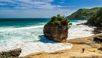 PANTAI TERINDAH DI KABUPATEN TULUNGAGUNG