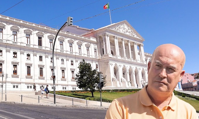 Autonomia de Papel