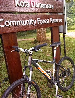 KDCF Kota Damansara Community Forest Reserve Hutan Simpan Komuniti tempat beriadah, ada jungle trail scout's trail dan paling penting trail basikal mountainbike