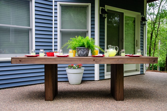 DIY Outdoor Patio Table