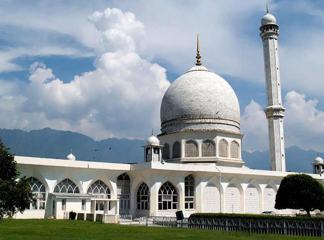 Hazratbal Mosque, Srinagar