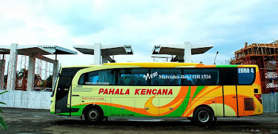 Foto Bus Pahala Kencana Jetbus Orange Adiputro