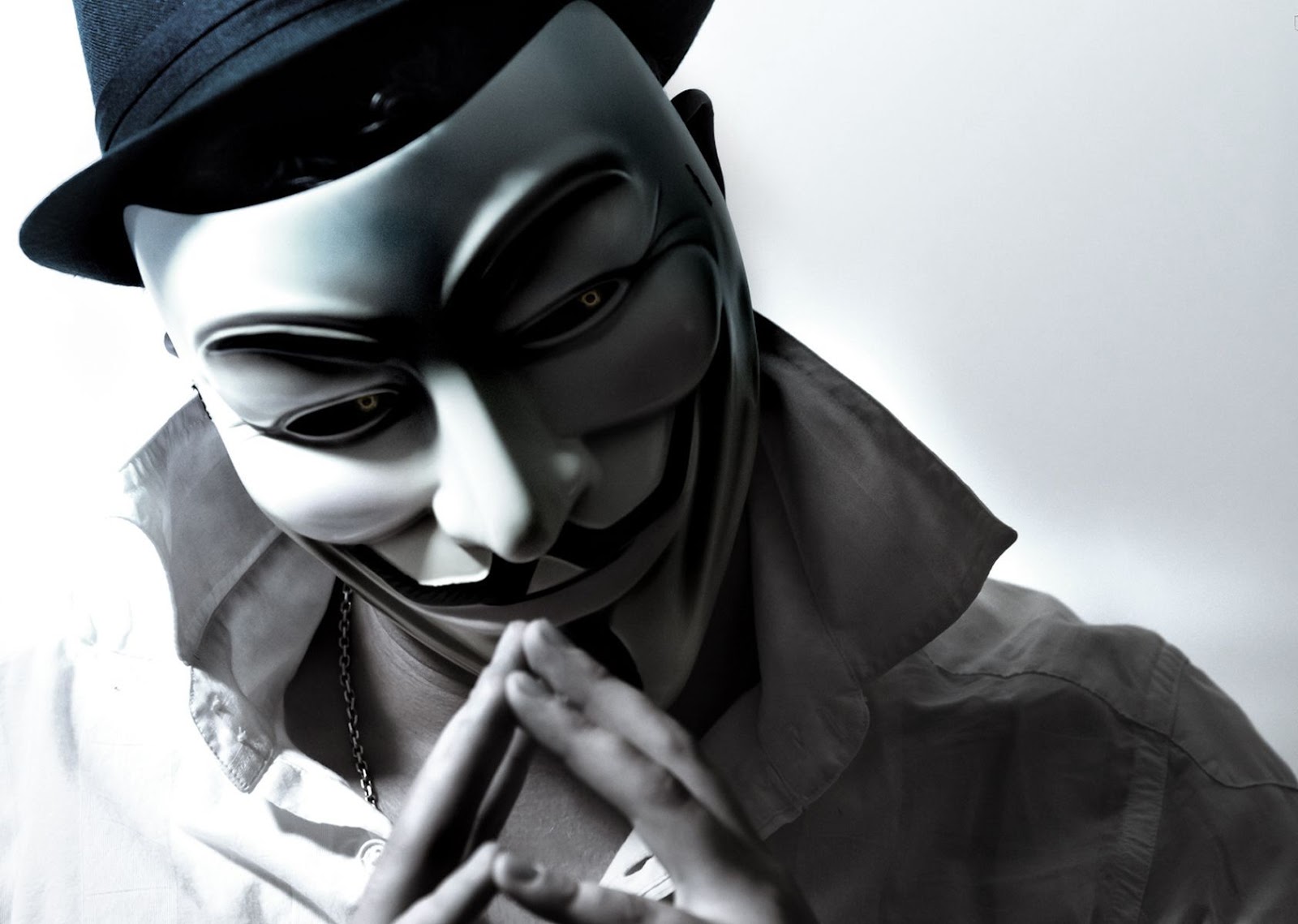 Tentang Anonymous Hacker Dunia