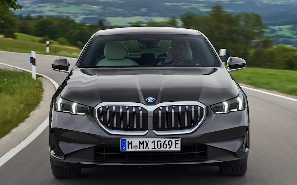 Novo BMW 530e PHEV 2025: preço R$  574.950, fotos e detalhes - Brasil