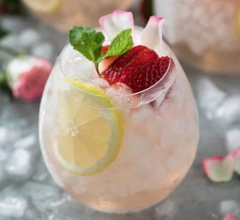 ROSÉ LEMONADE ELDERFLOWER SANGRIA #drinks #summerdrink