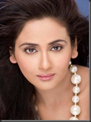 close up-pavithra