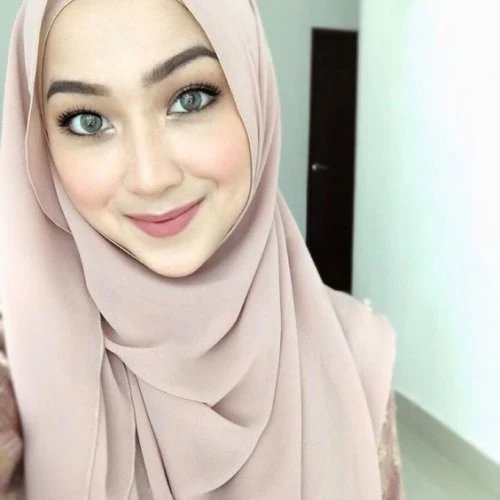 Bingung Memilih Tutorial Jilbab Cobalah 10 Tutorial Jilbab - Warna jilbab pashmina yang cocok untuk semua baju