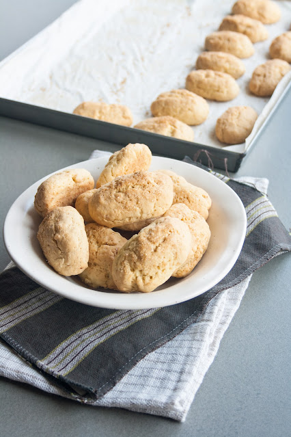 Biscotti da inzuppo con latte di mandorle