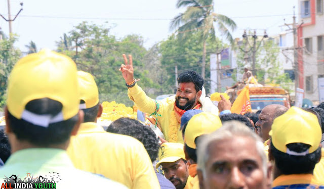 Ram Mohan Naidu road show with people wallpaper