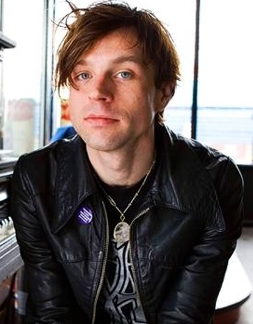 Foto de Ryan Adams fuera de los escenarios