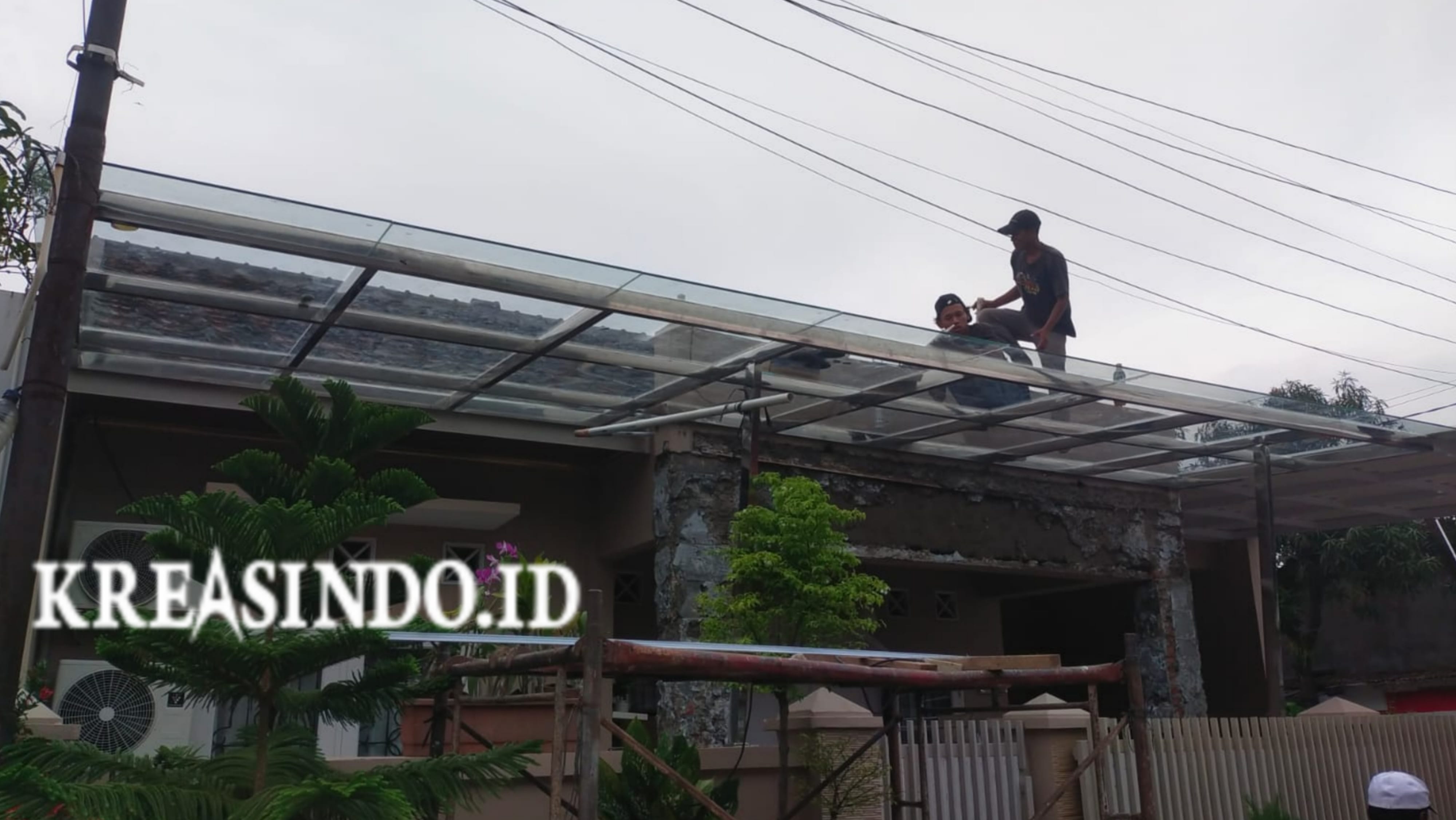 Kanopi Stainless Atap Kaca Tempered terpasang di Tambun Bekasi
