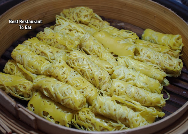 Roti Jala with Curry Chicken