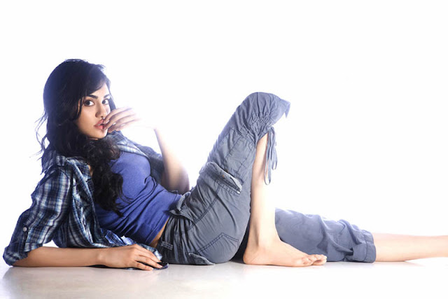 adah sharma spicy unseen pics