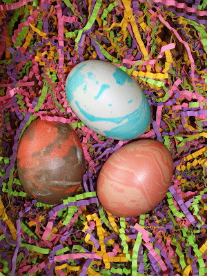 You can make marbled eggs and tie-dyed eggs with everyday ingredients from your pantry. These techniques produce beautiful eggs that look like they came from a fancy egg dyeing kit.