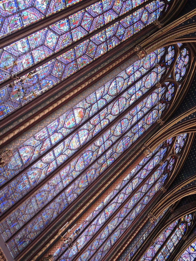 Ik ging eens naar Parijs : het mooiste wat ik er zag : de Sainte Chapelle