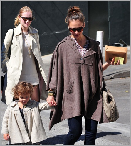 Jessica Alba Pregnant Jessica Alba Daughter B_60OvoYa14l