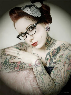 Hot Girls & Their Beautiful Tattoos Pictures