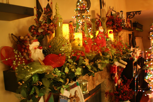 Traditional Red Green Decorations