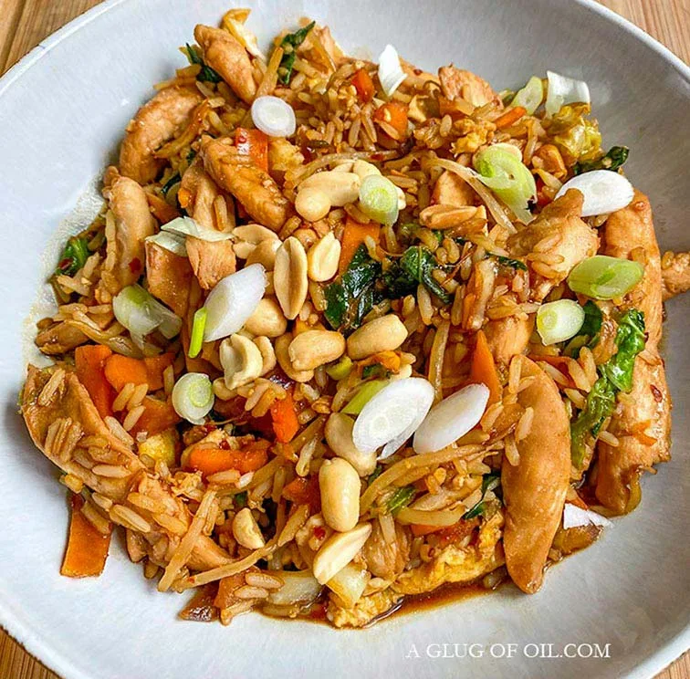 Chicken Teppanyaki - chicken stir fry recipe with vegetables, rice and peanuts cooked in a sweet soy sauce.