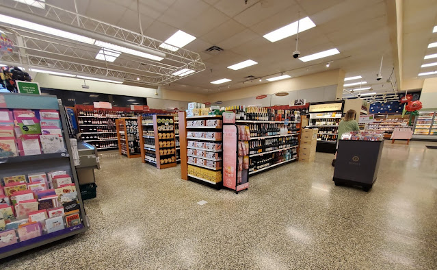 Publix #172 Wine Department - Classy Market 1.0 - Neopolitan Way Shopping Center - Naples, FL - Opened in 1986 - The Sing Oil Blog