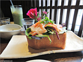 Smoked Salmon Toast de Cha-An Teahouse en Nueva York