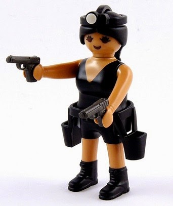 playmobil-personagem-de-tomb-raider