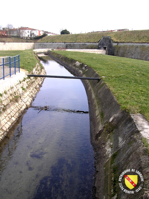 TOUL (54) - Remparts Vauban