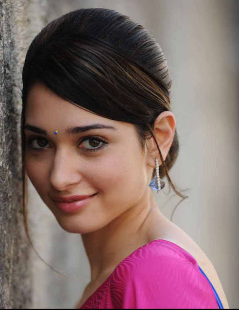 Tamanna Gorgeous Looking In Pink Saree