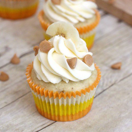 Roasted Banana Cupcakes with Mascarpone Cream Cheese Frosting