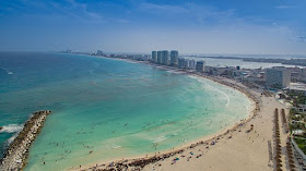 Gorgeous beach at Cancun Island, Mexico