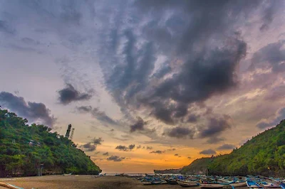 sunrise pantai baron gunung kidul