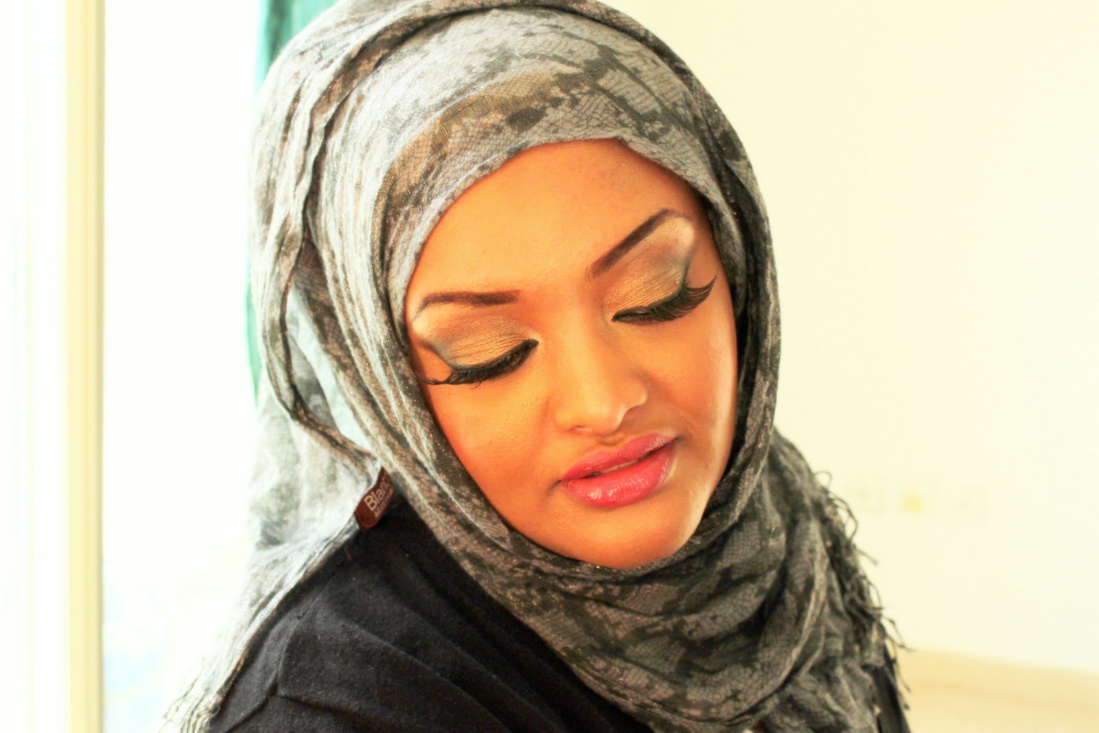 Golden Bridal Arabic Makeup