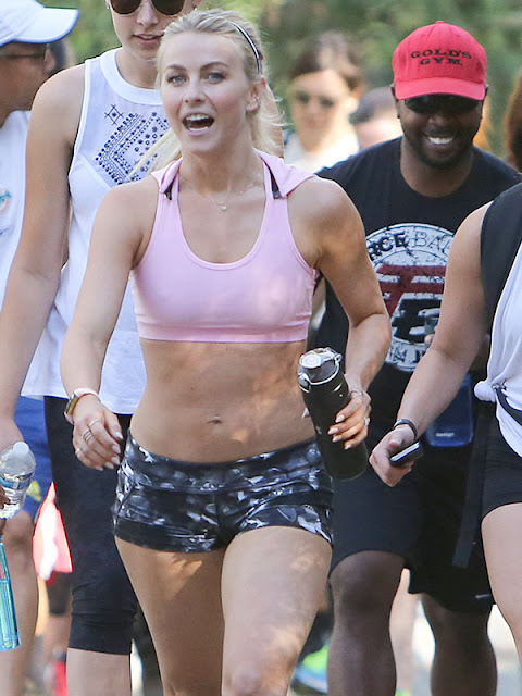 Julianne Hough Fit Abs And Booty On A Hike