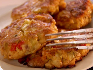 salmon cake,canned salmon cakes,salmon cakes recipes,baked salmon cakes,how to make salmon cakes