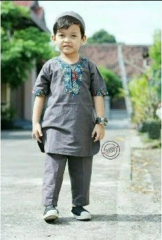  Terbaru ini merupakan pakaian dengan rancangan terbaru serta versi terbaru untuk anak laki  √44+ Model Baju Muslim Anak Laki - Laki Modern Terbaru 2022