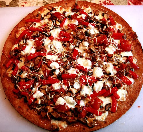 cheese pizza recipe. Cheese-Steak Pizza Recipe: