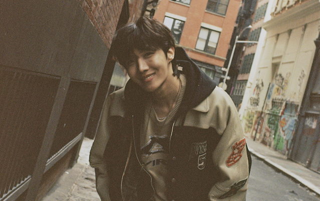 J-Hope de BTS para on the street