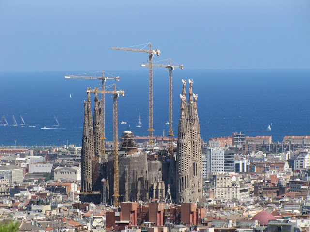 Barcelona, principales ciudades de España para emigrar.