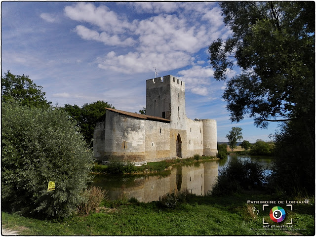 VAUCOULEURS (55) - La Maison-forte de Gombervaux (1ère partie)