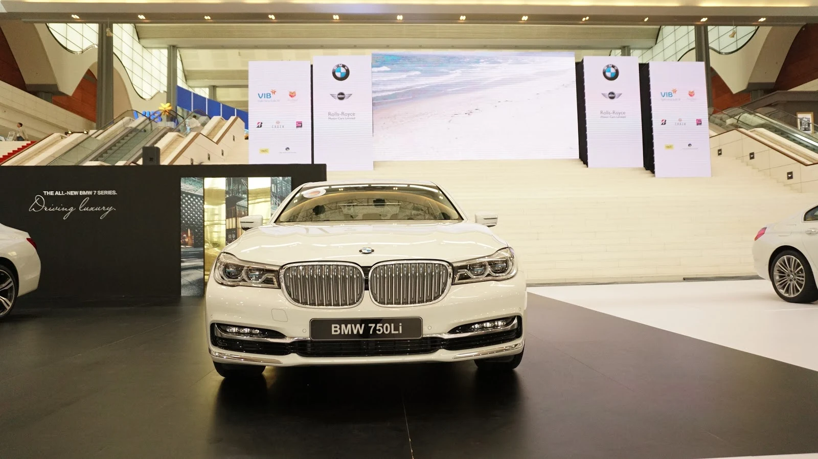 BMW 750Li & BMW 740L