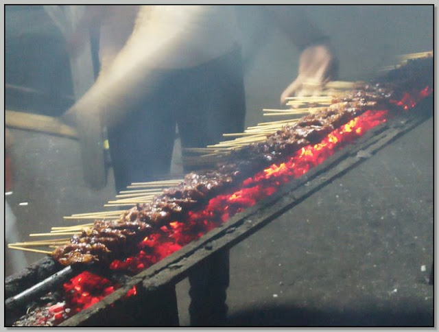 KULINER PROBOLINGGO: NIKMATNYA “SATE CAK BURHAN”