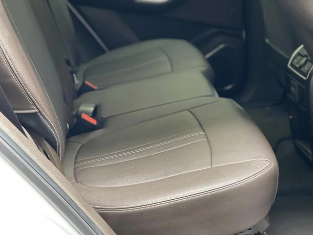 VinFast Lux SA2.0 bản độc nhất Việt Nam từng của Hải Kar bán lại 790 triệu đồng: Xe được độ để đua nhưng nội thất sạch đẹp như mới - Ảnh 9.