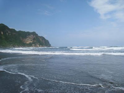 Wisata Pantai Parangkusumo Bantul yang Penuh Mistis