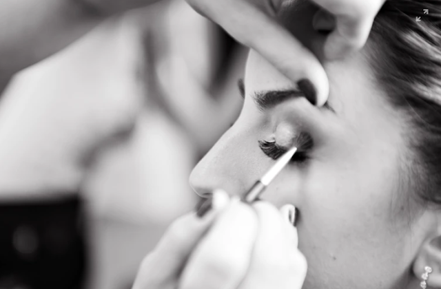How to Be a Makeup Artist