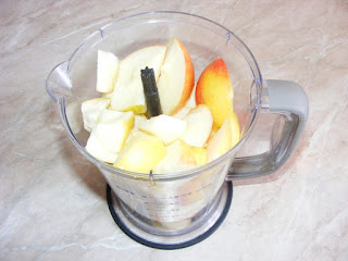 fructe la blender, retete la blender, preparare suc de mere la blender, retete cu fructe,